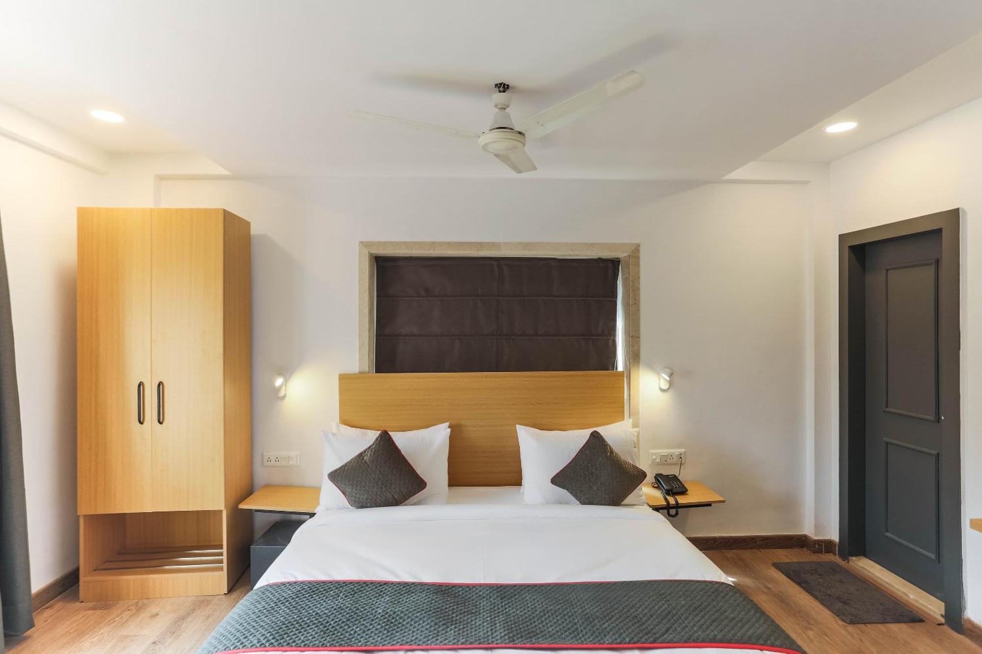 Super Townhouse Habitat New Town & Party Spaces Hotel 4*